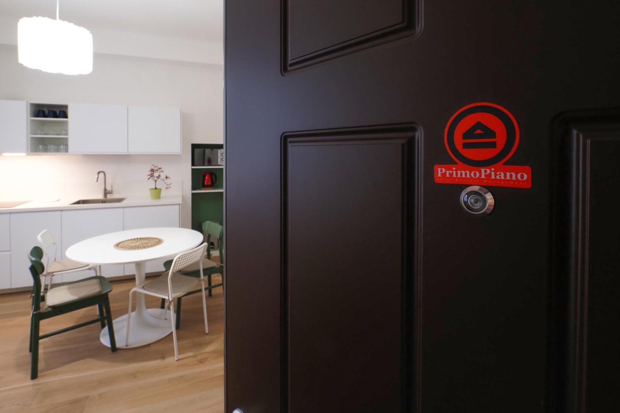 Primopiano - Russo Apartment Milan Luaran gambar