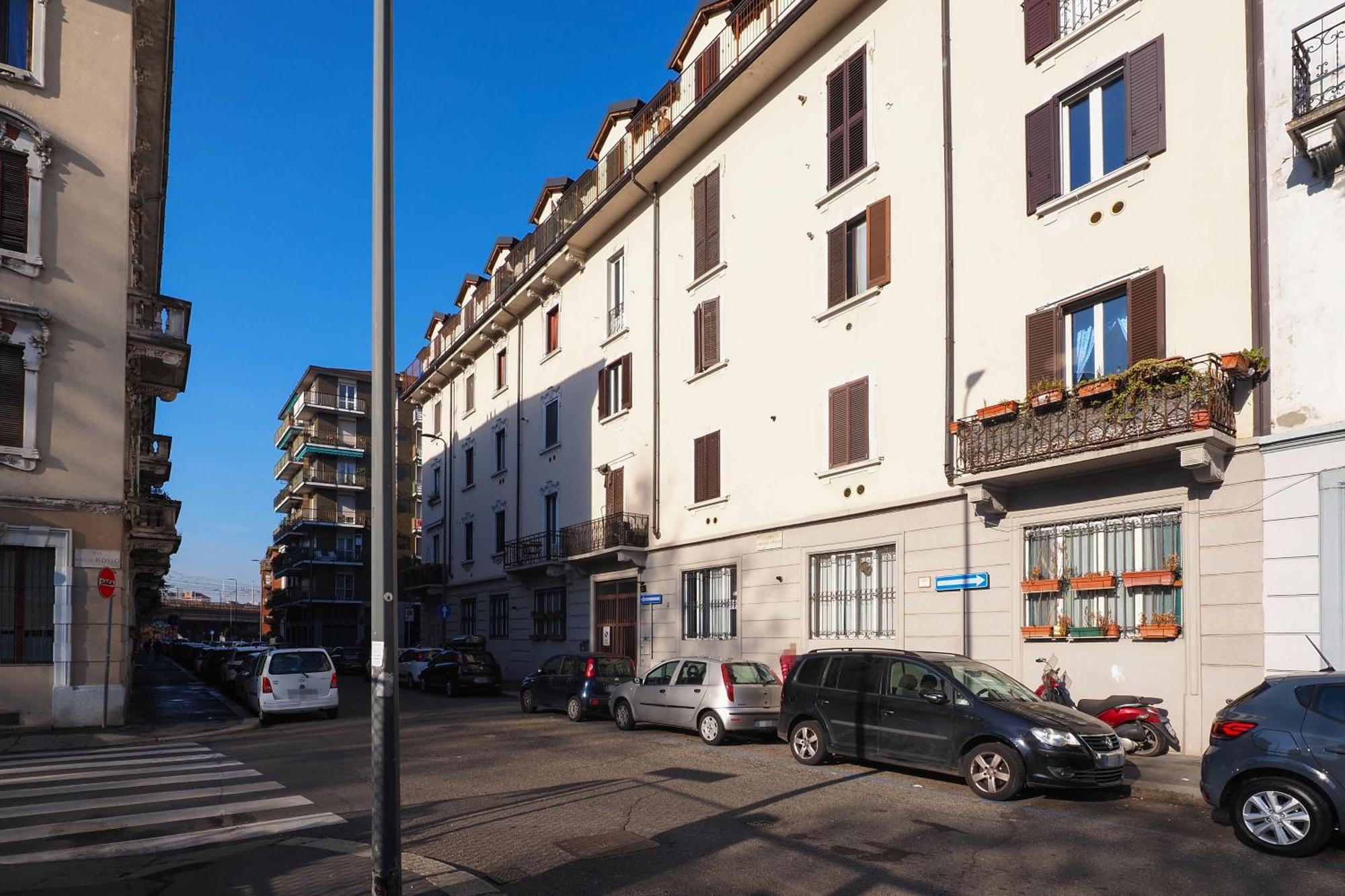 Primopiano - Russo Apartment Milan Luaran gambar