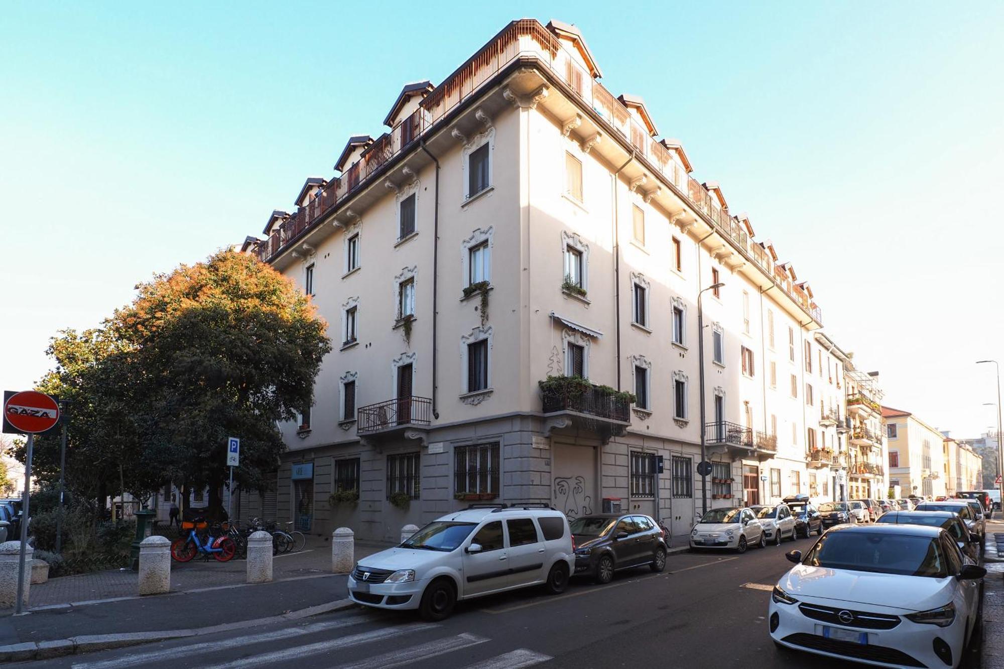 Primopiano - Russo Apartment Milan Luaran gambar